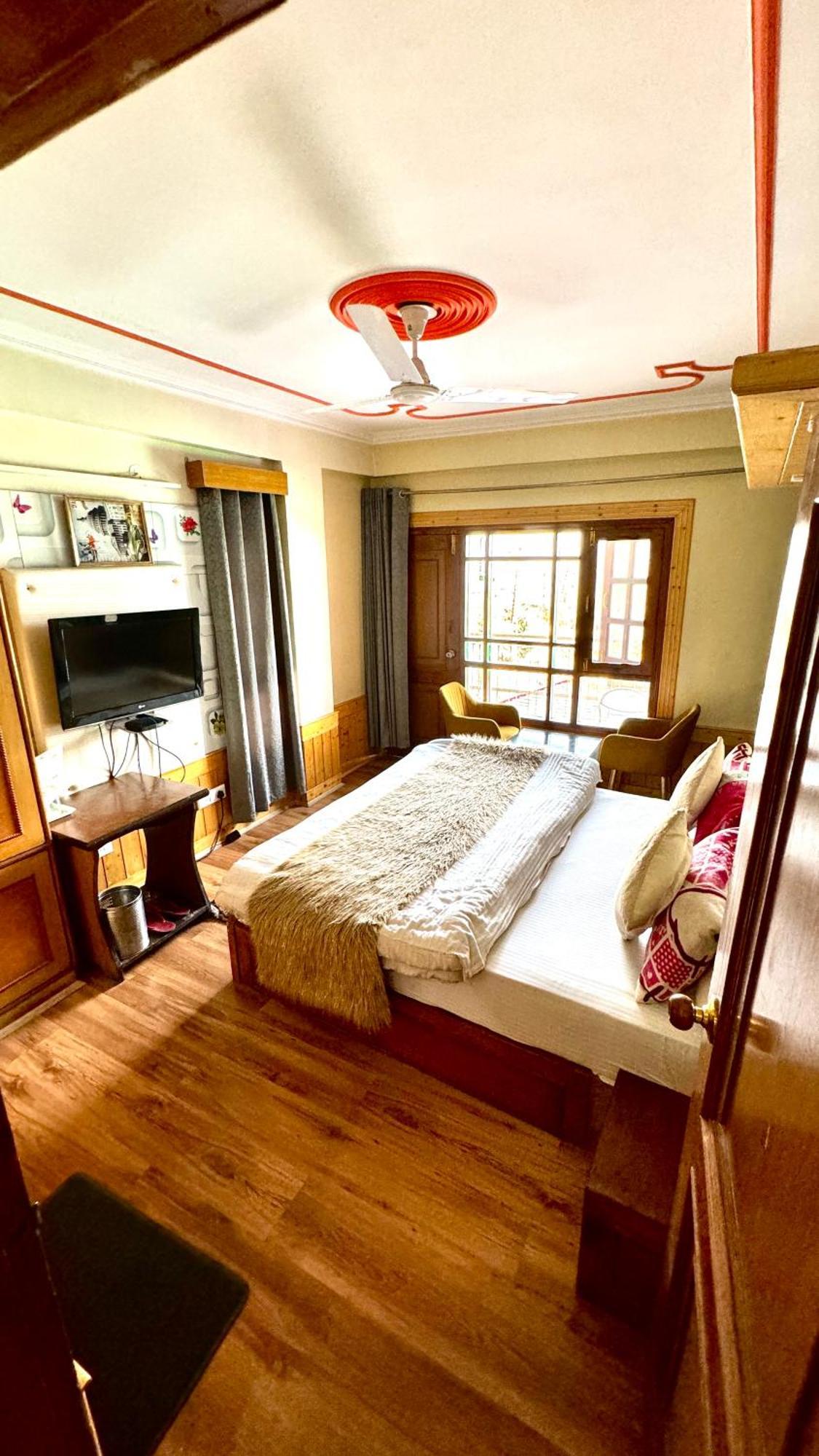 Hotel Apple Regency 심라 외부 사진