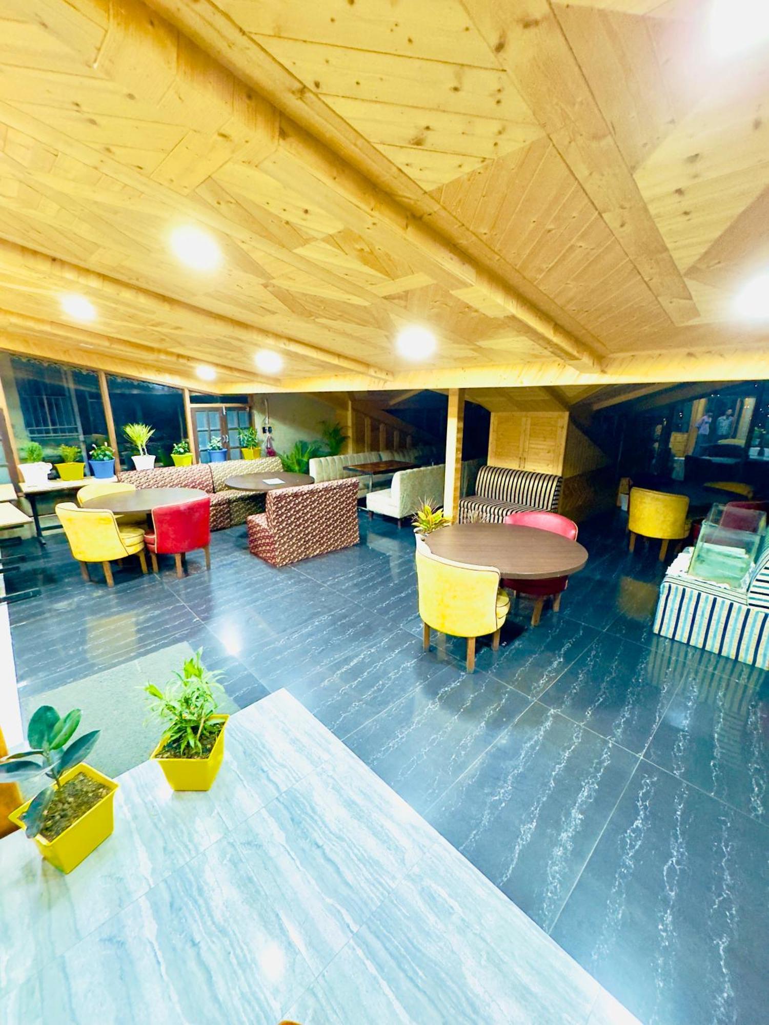 Hotel Apple Regency 심라 외부 사진